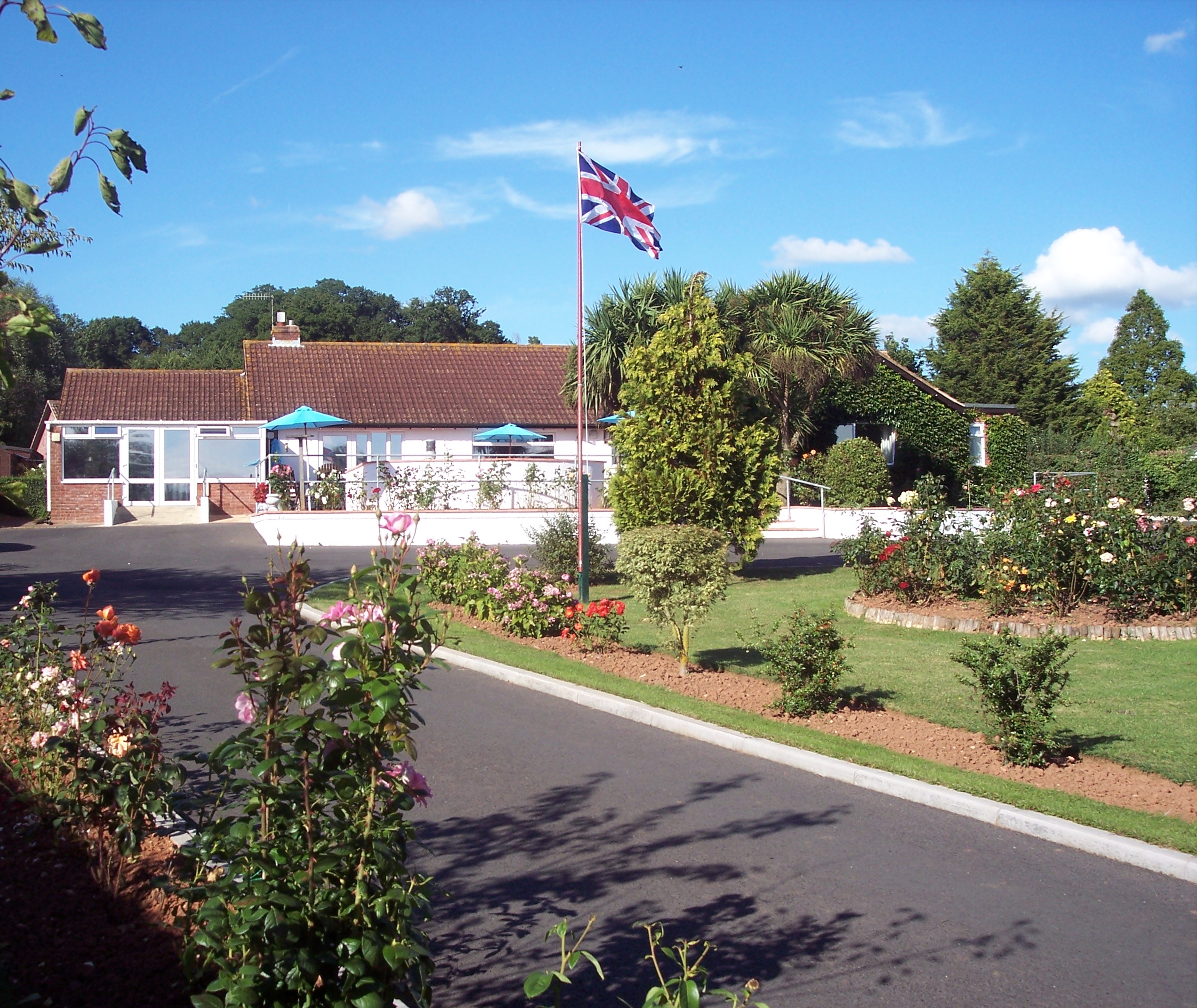 to Bronté Residential Care Home "It's Your Home, and Our Care!"